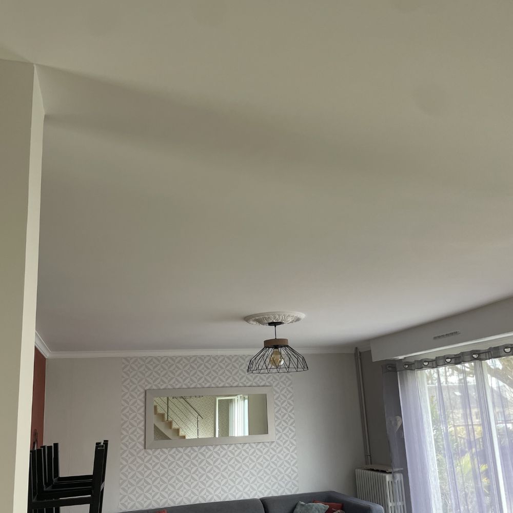 Rénovation peinture plafond avrillé - salon